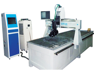 Laser welder of solar panels 